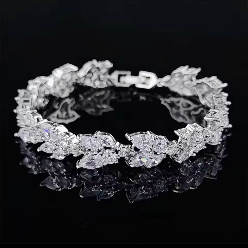 Elegant Silver Women's Bracelet